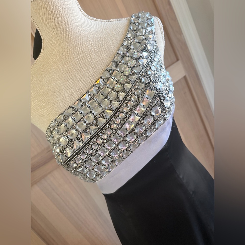 Riva Designs One-Shoulder Formal Dress. Women’s Sz-6 Embellished Black NWOT